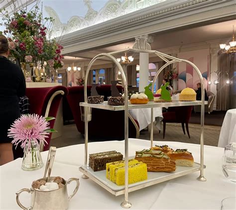 harrods afternoon tea reviews.